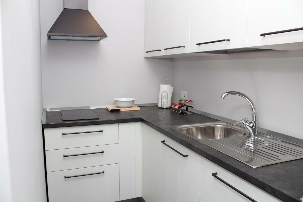 Residenza Spinelli Appartement Napels Buitenkant foto
